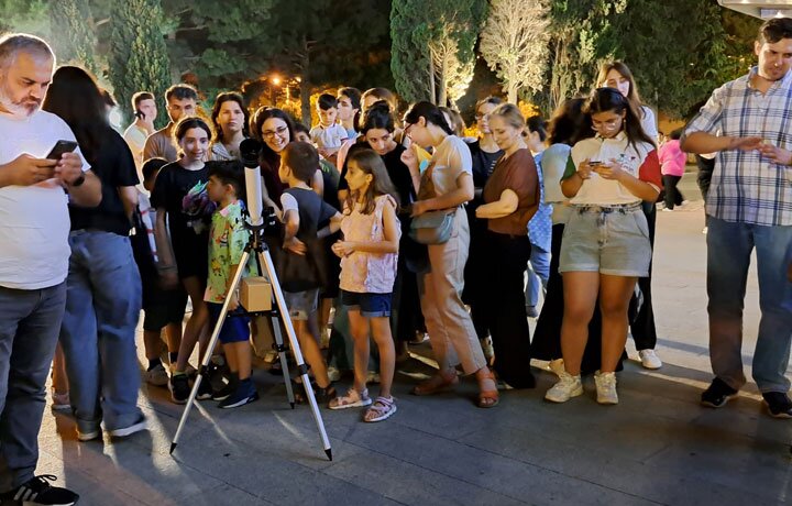 26 avqust 2024 tarixində, saat 20:00-da Park Bulvar AVM-nin qarşısında xalqa açıq teleskopla müşahidə gecəsi təşkil edilmişdir.